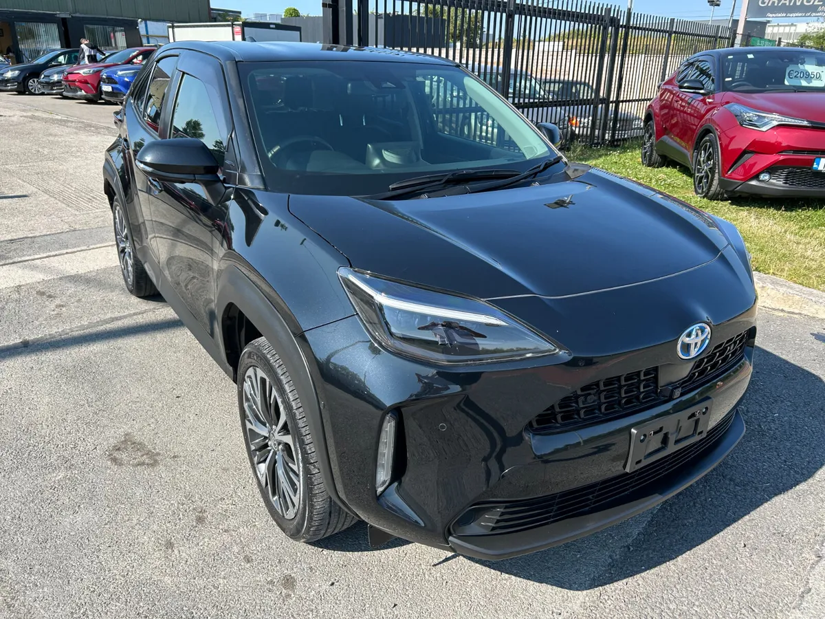 TOYOTA YARIS CROSS 2020. 1.5 HYBRID AUTO LOW KM - Image 2