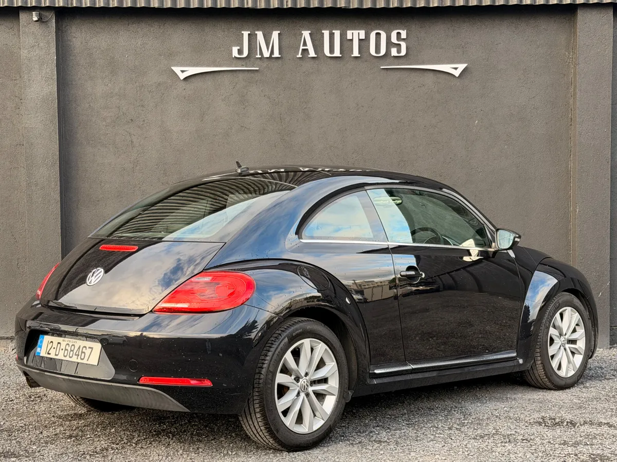 2012 VOLKSWAGEN BEETLE AUTOMATIC - Image 4