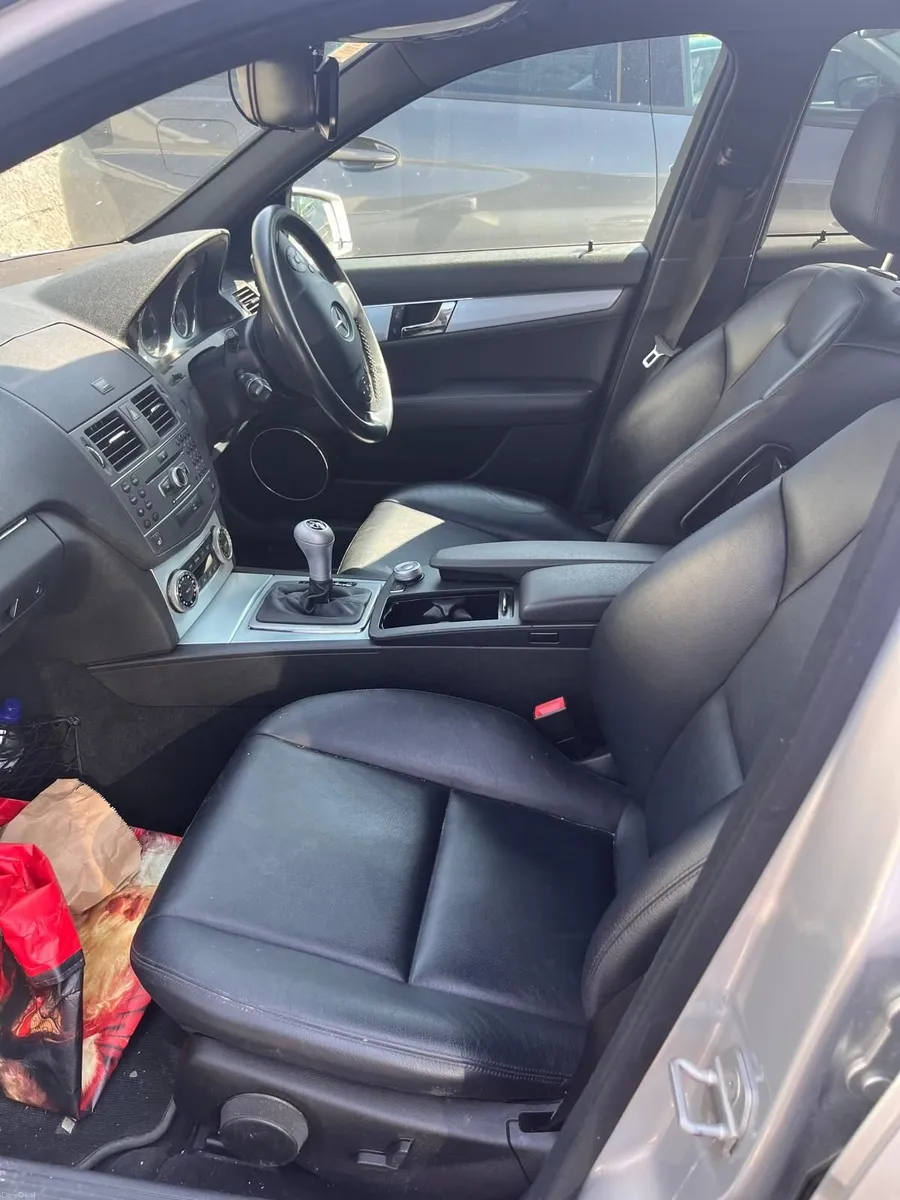 Mercedes-Benz C-Class 2010 - Image 1