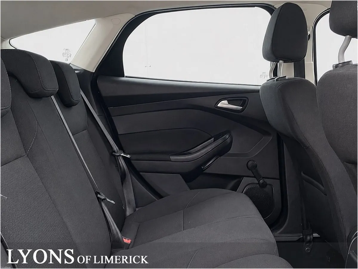 Ford Focus 1.0 Ecoboost 100PS Style - Image 5