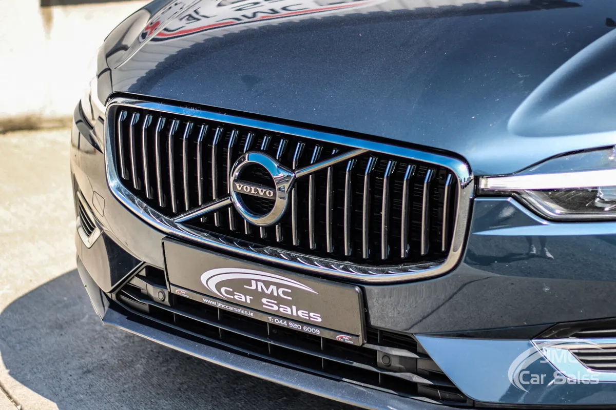 2021 VOLVO XC60 T-6 INSCRIPTION EXPRESSION - Image 3