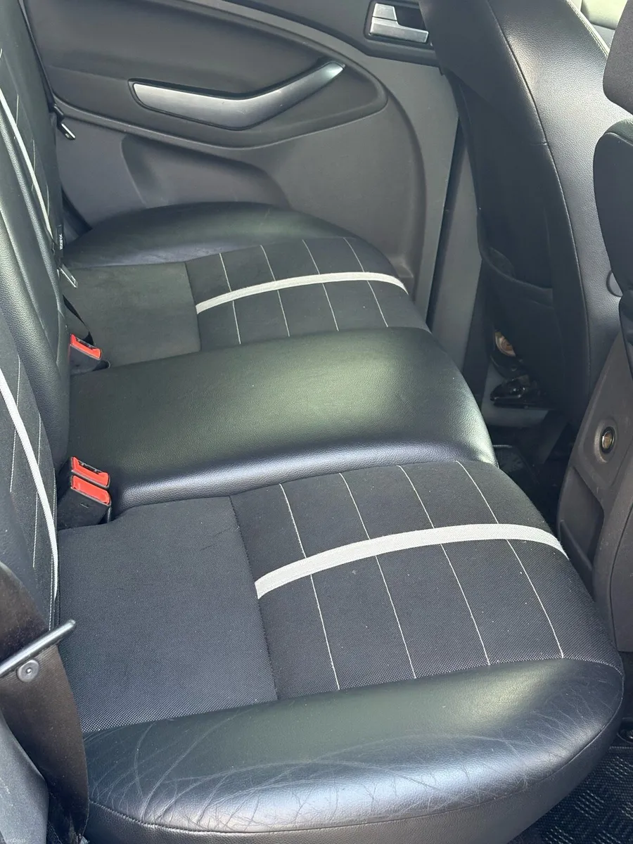 FORD KUGA 2.0 DIESEL 4*4 - Image 5
