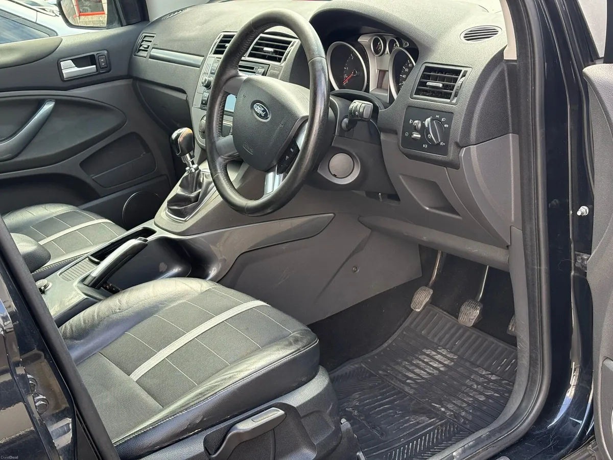 FORD KUGA 2.0 DIESEL 4*4 - Image 3