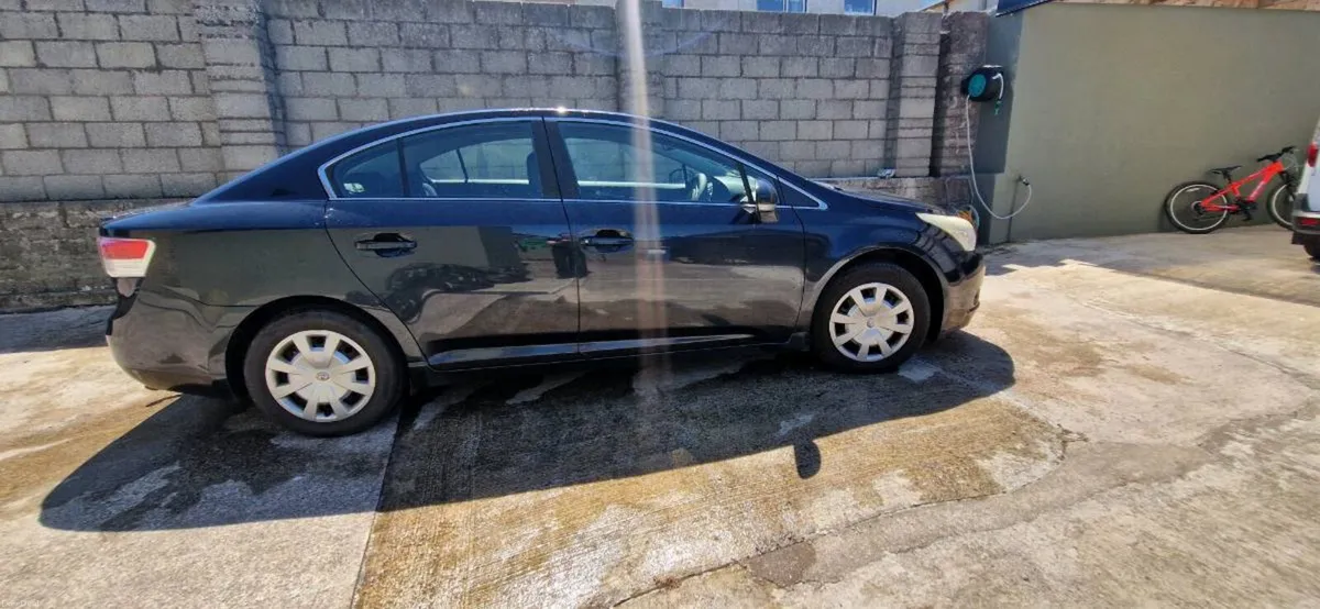 Toyota Avensis - Image 2