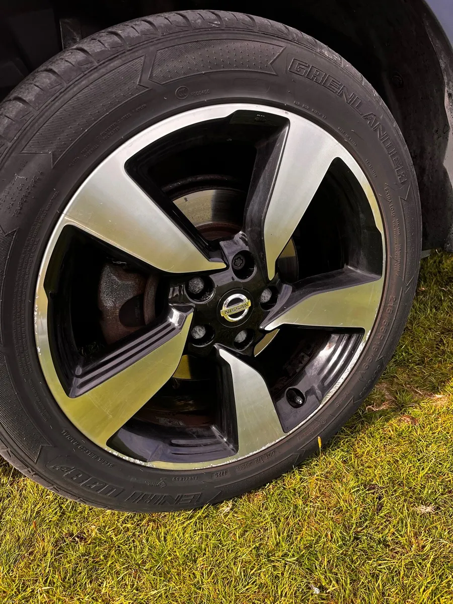 Nissan Qashqai TEKNA 2017 - Image 3