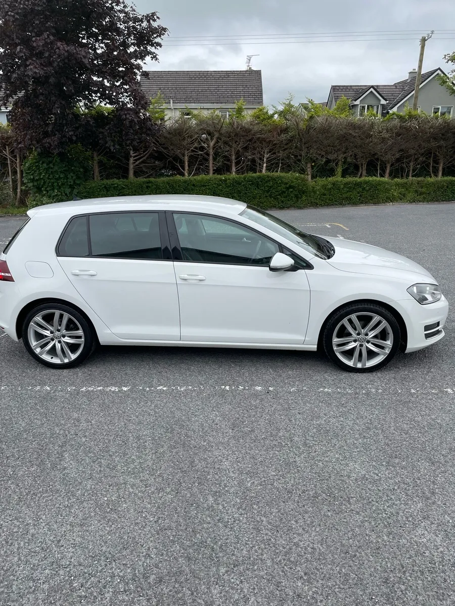 Volkswagen Golf 1.6 LOW MILEAGE HIGH SPEC - Image 4