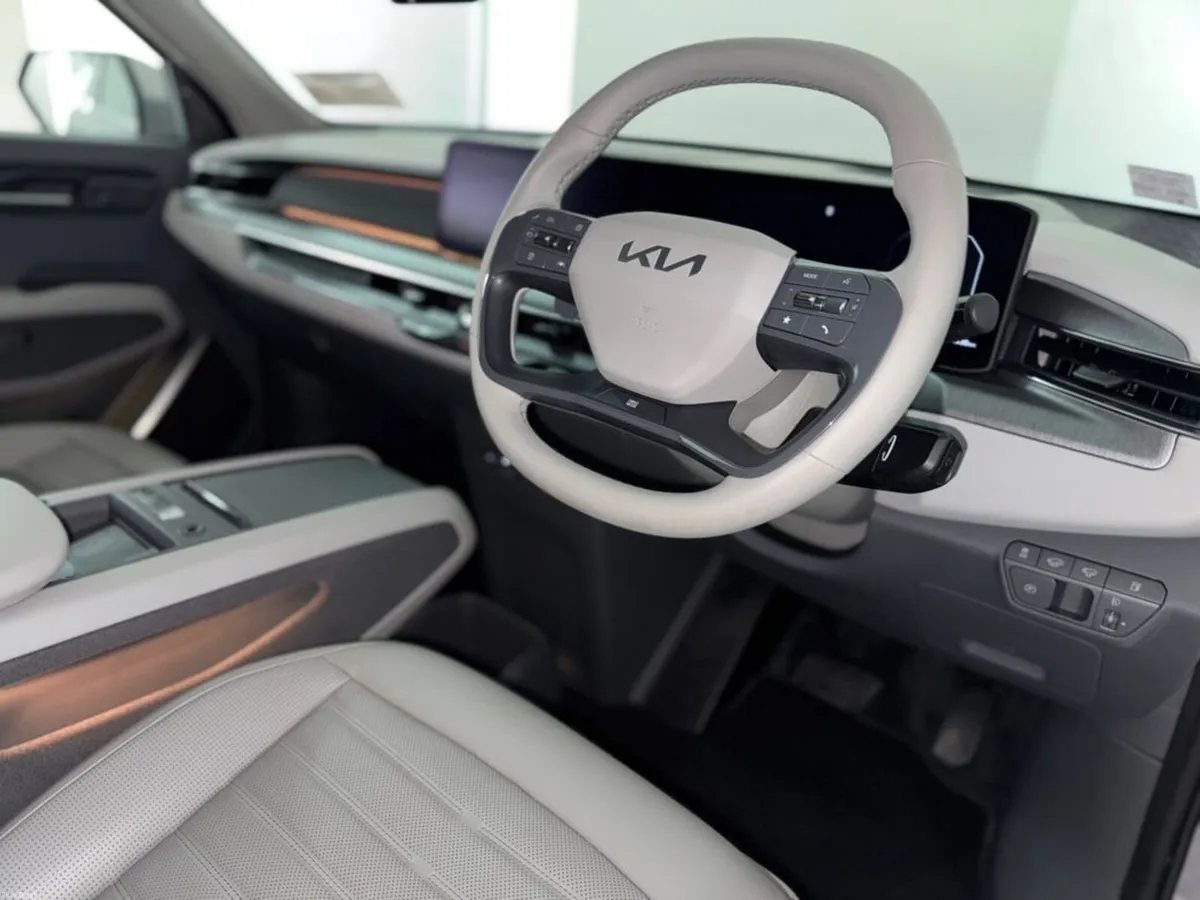 Kia EV9 Earth RWD 5DR Auto - Image 2