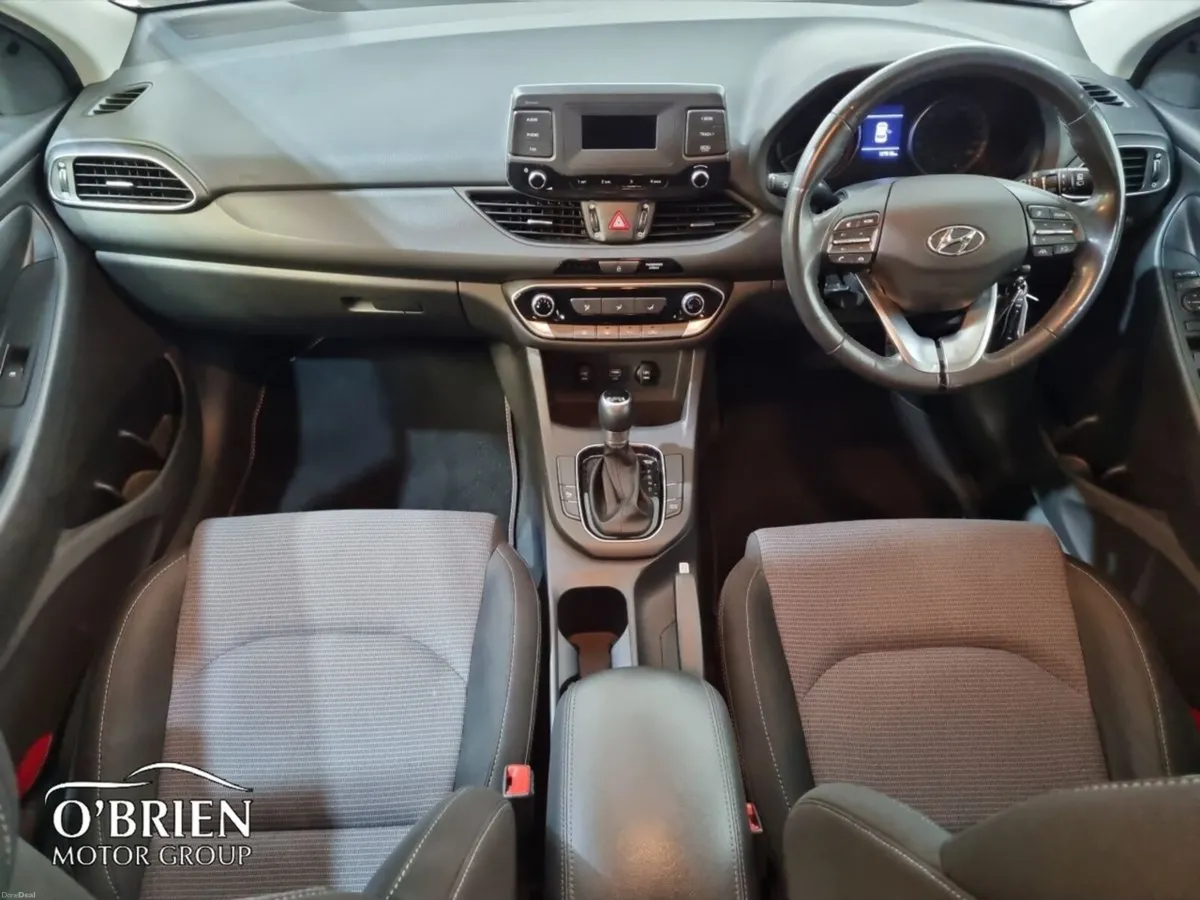 Hyundai i30 Diesel Deluxe Auto Touring - Image 2