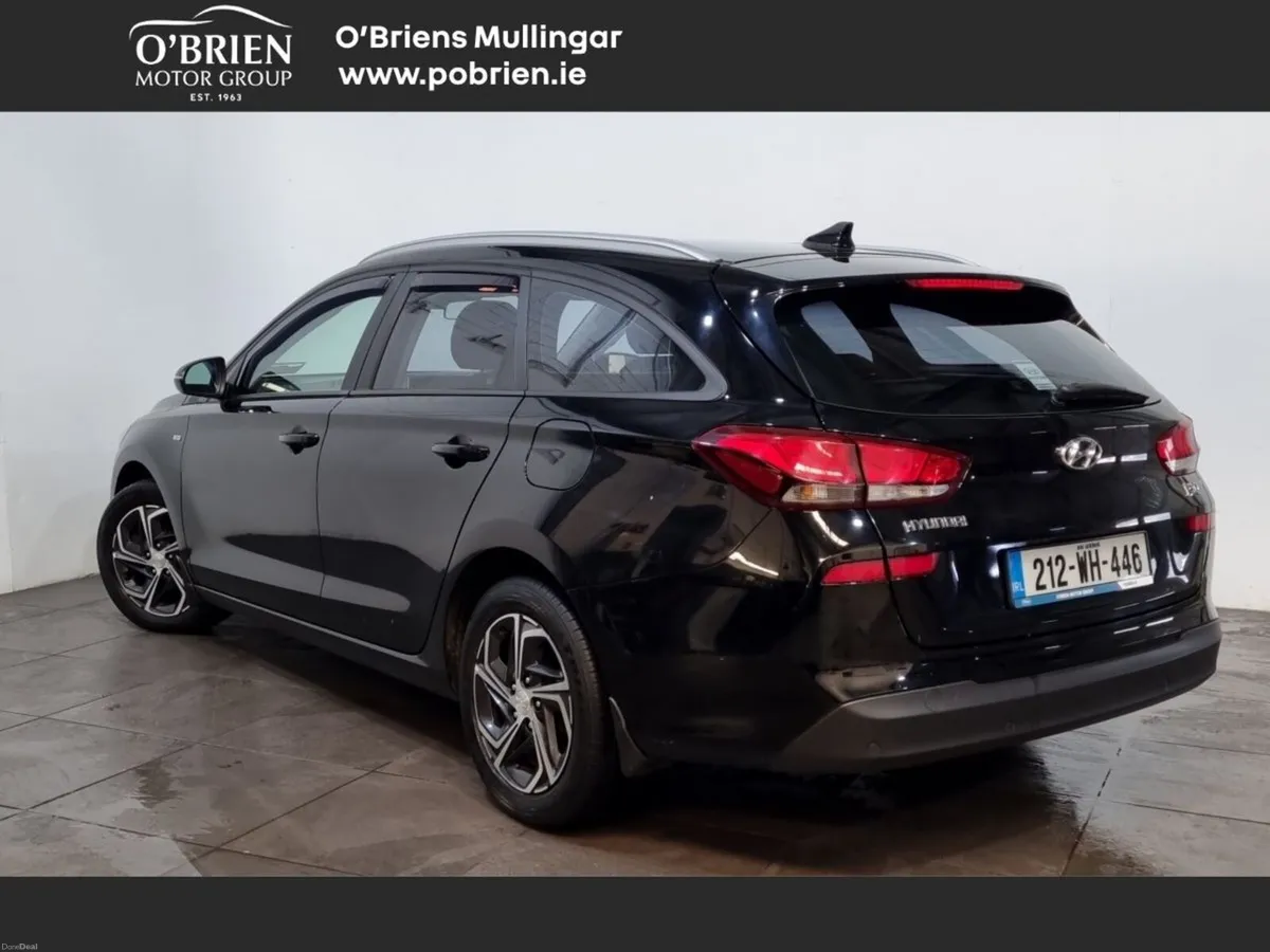 Hyundai i30 Diesel Deluxe Auto Touring - Image 3