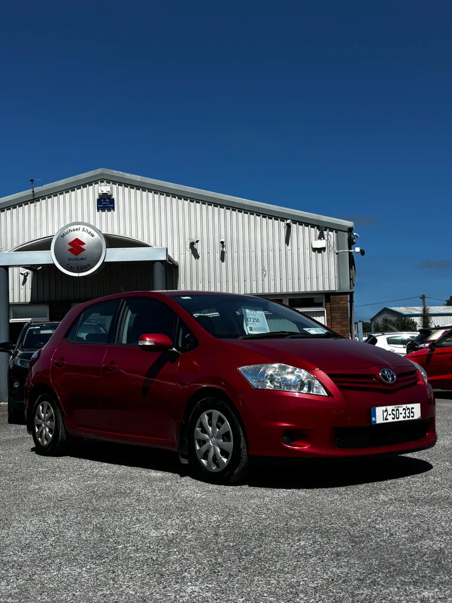 12 Toyota Auris 1.4 D4D - Image 3