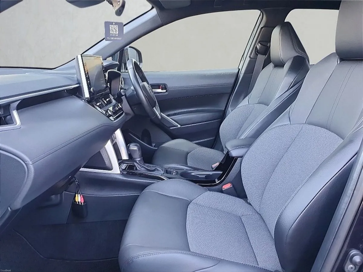 Toyota Corolla Cross ** LOW MILEAGE ** STUNNING SP - Image 6