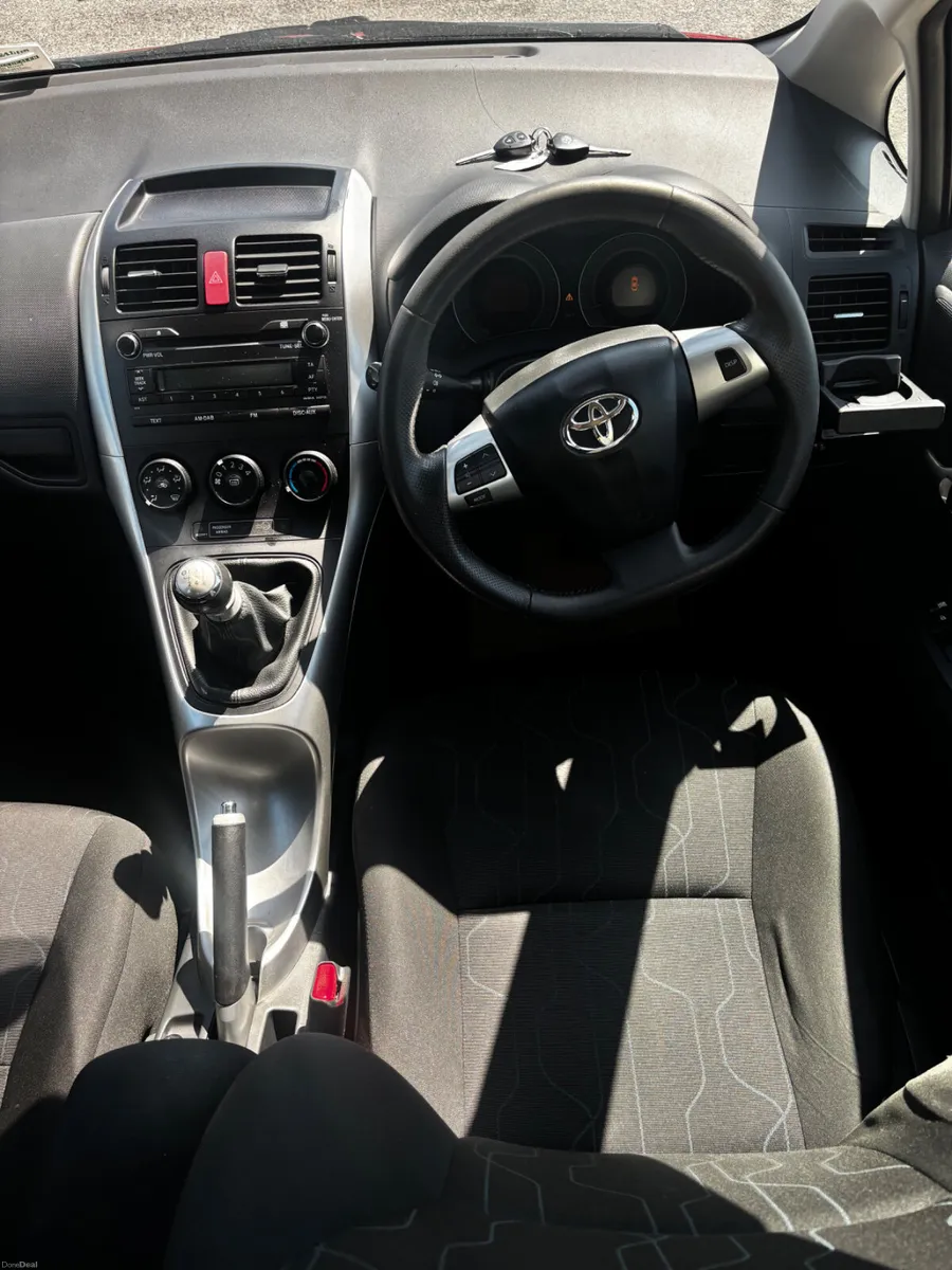 12 Toyota Auris 1.4 D4D - Image 4