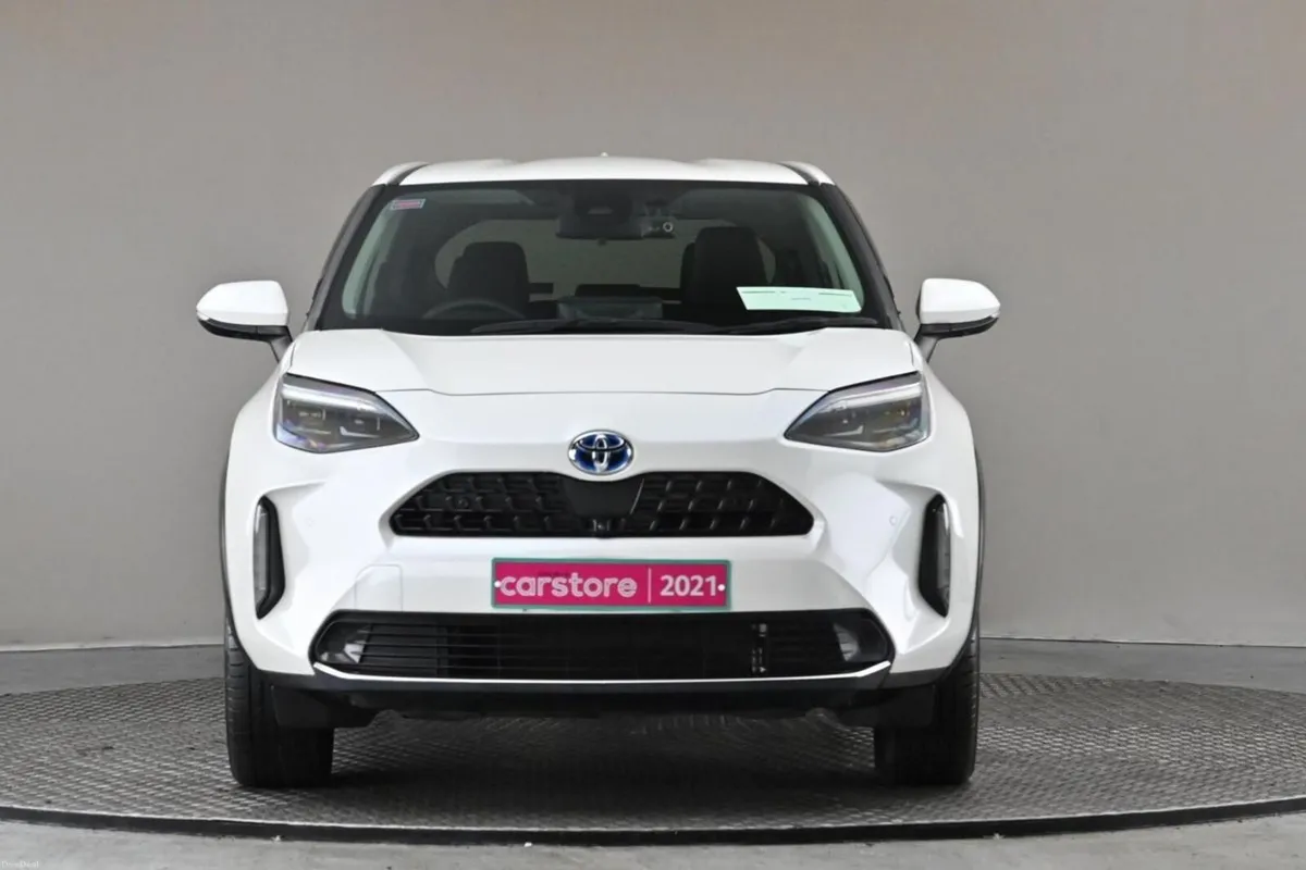 Toyota Yaris Cross 1.5 HYBRID **HALF LEATHER**360 - Image 2