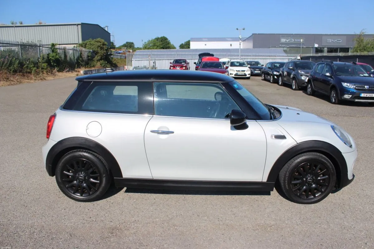 Mini Cooper Cooper 1.5D - TENDER 32 - Image 3