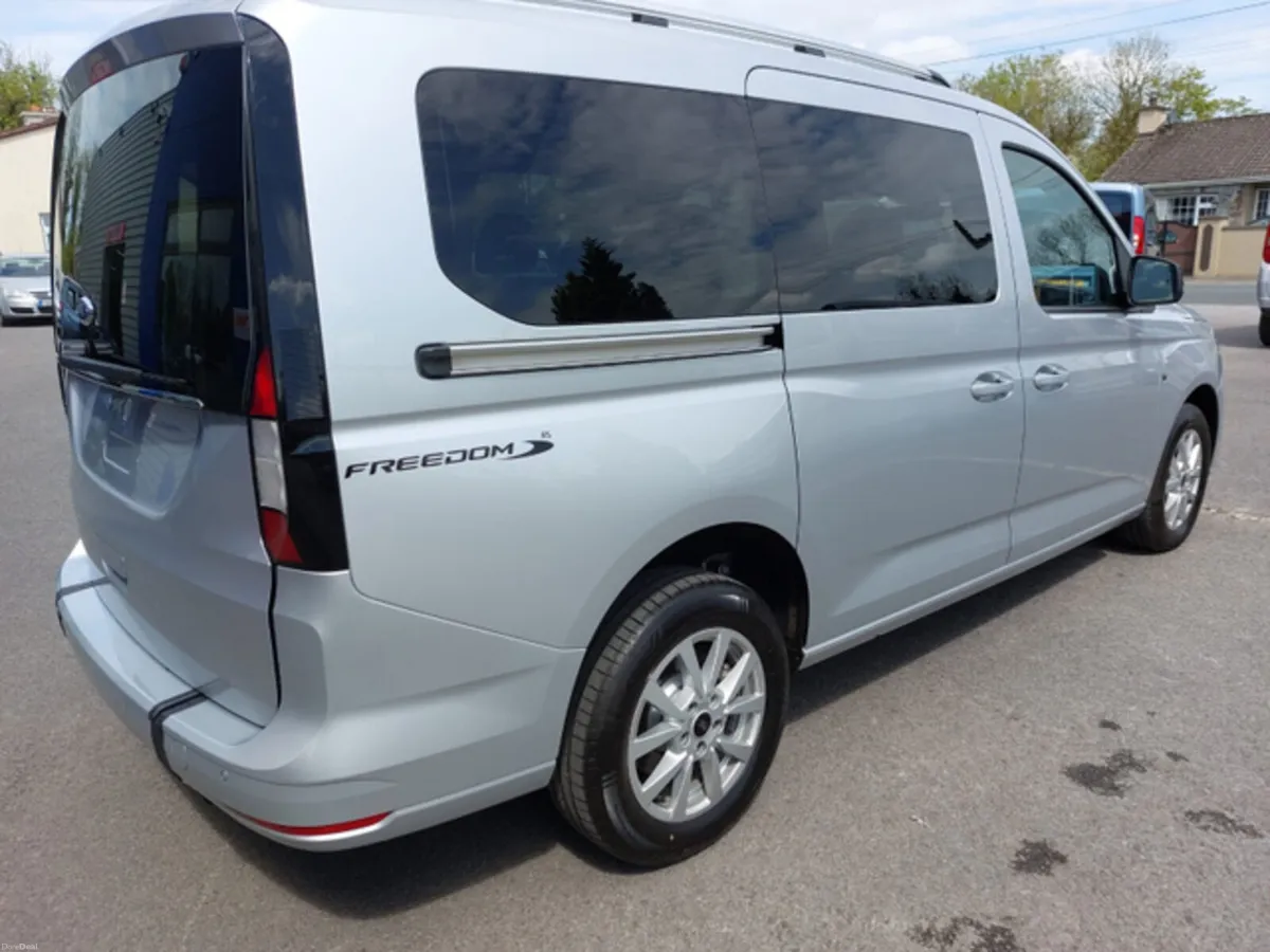 Wheelchair Taxi Ford Tourneo Connect Freedom - Image 6