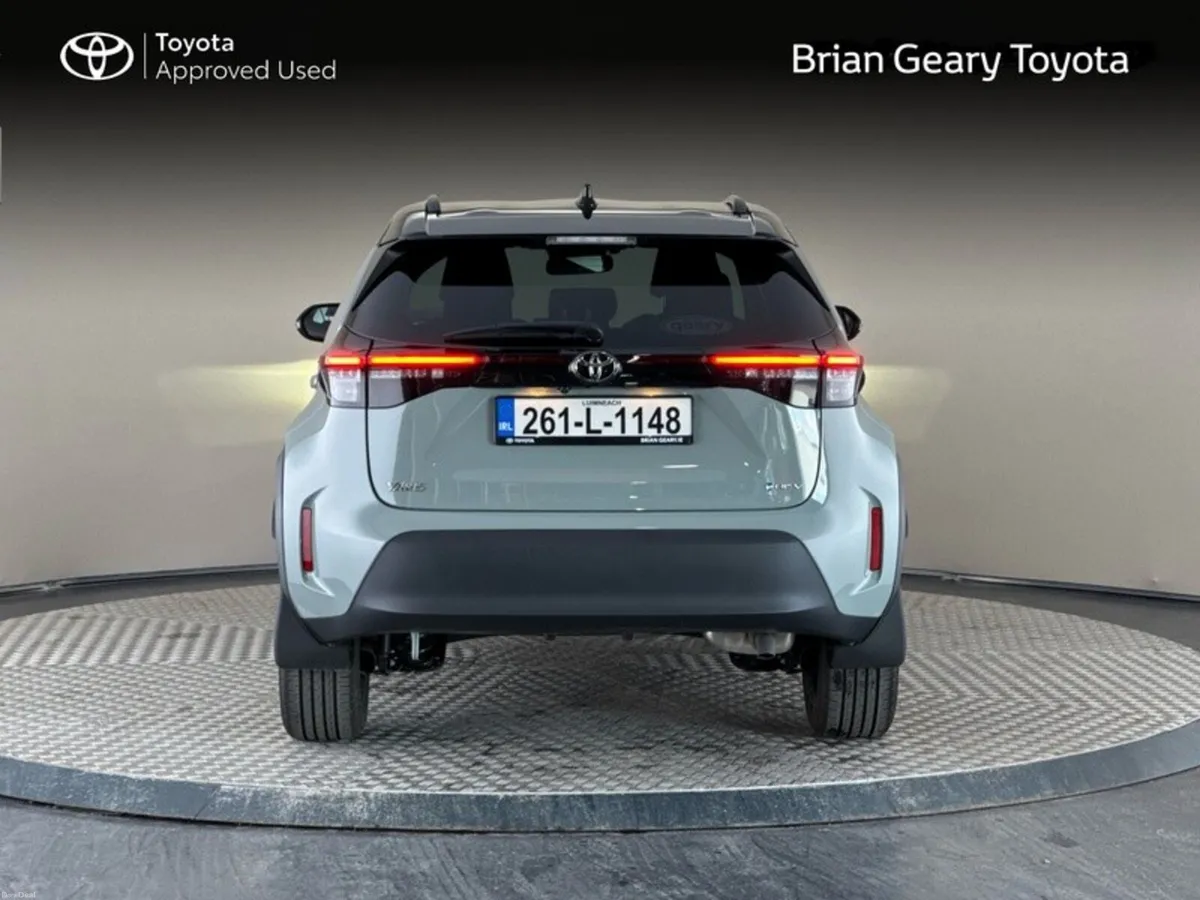 Toyota Yaris Cross HYBRID LUNA SPORT - Image 4
