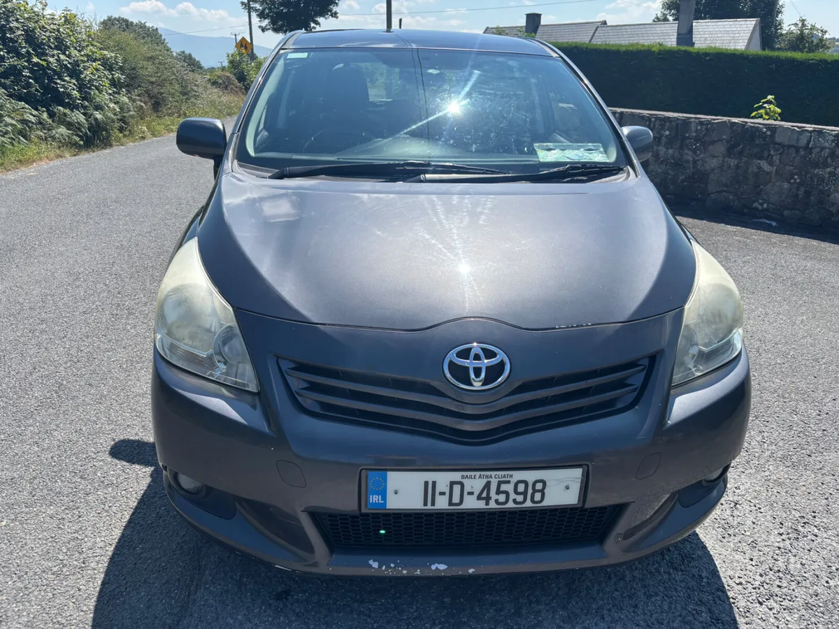 Toyota Verso 2011 2.0 d4d 7 seater - Image 2