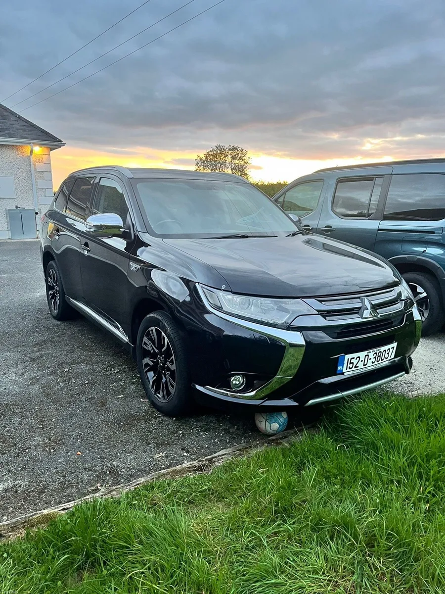 Mitsubishi Outlander Hybrid SUV PHEV 152 Fresh NCT - Image 3