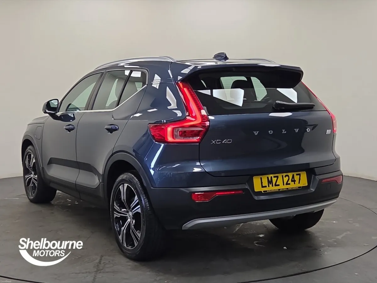 Volvo XC40 RECHARGE T5 INSCRIPTION PRO - Image 2