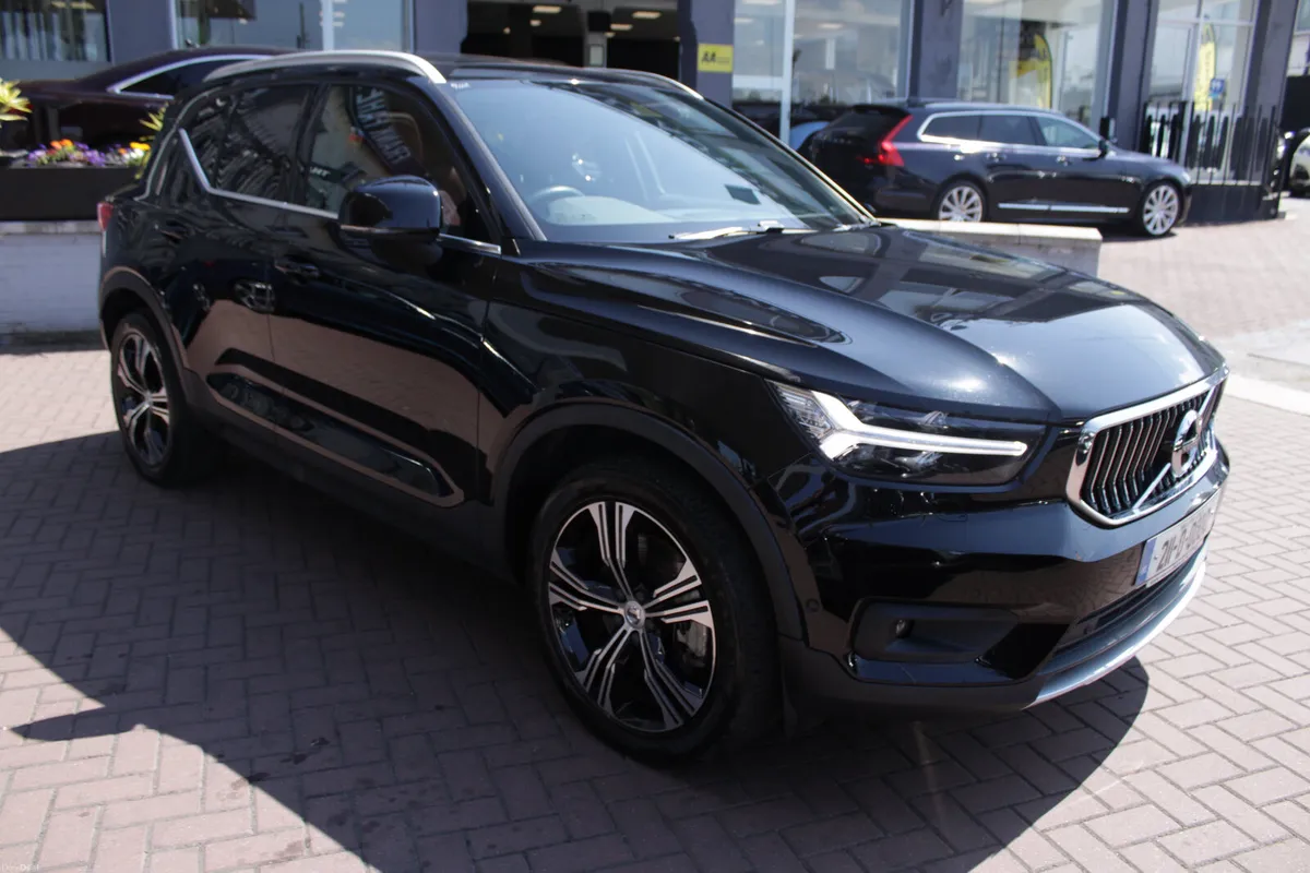 2021 VOLVO XC40 PAN-ROOF 5DR ESTATE AUTO - Image 2