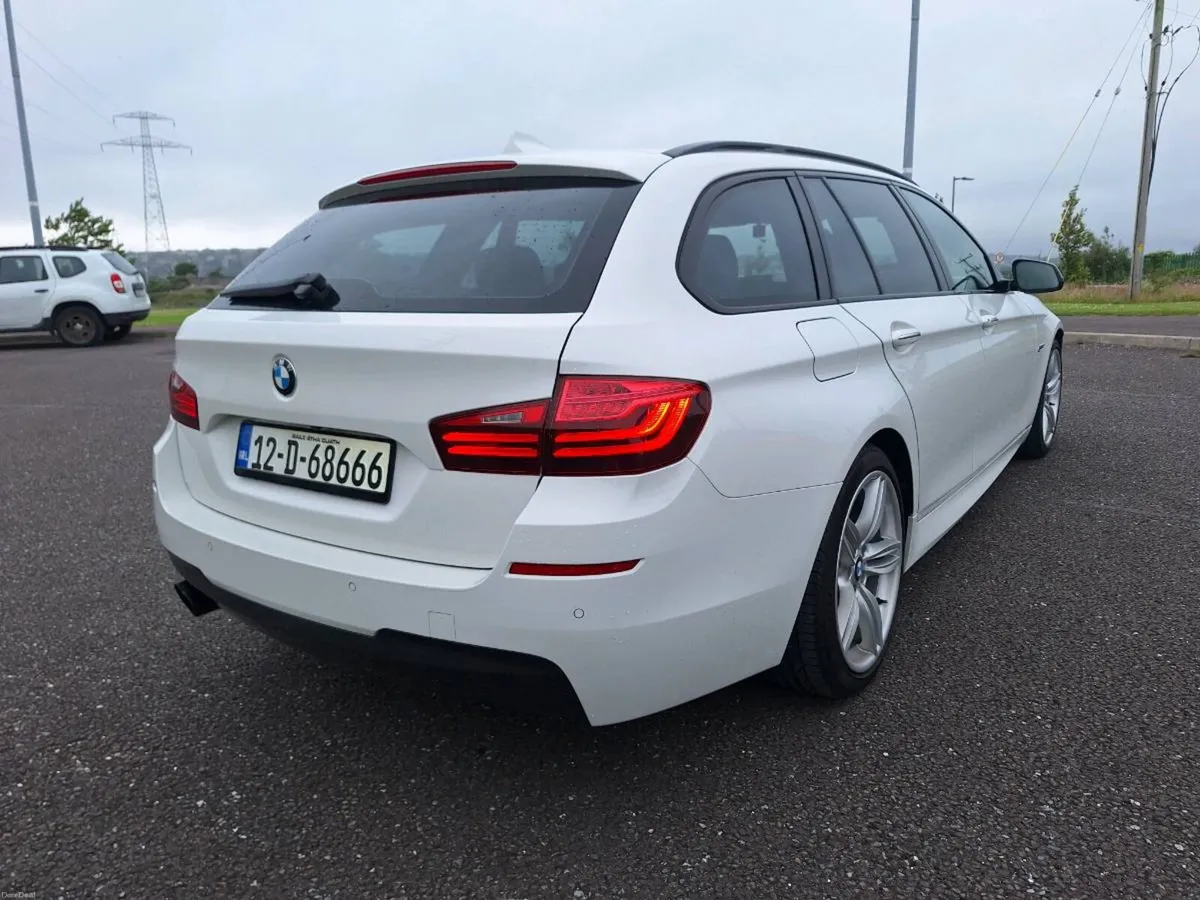 BMW 523i - Image 2