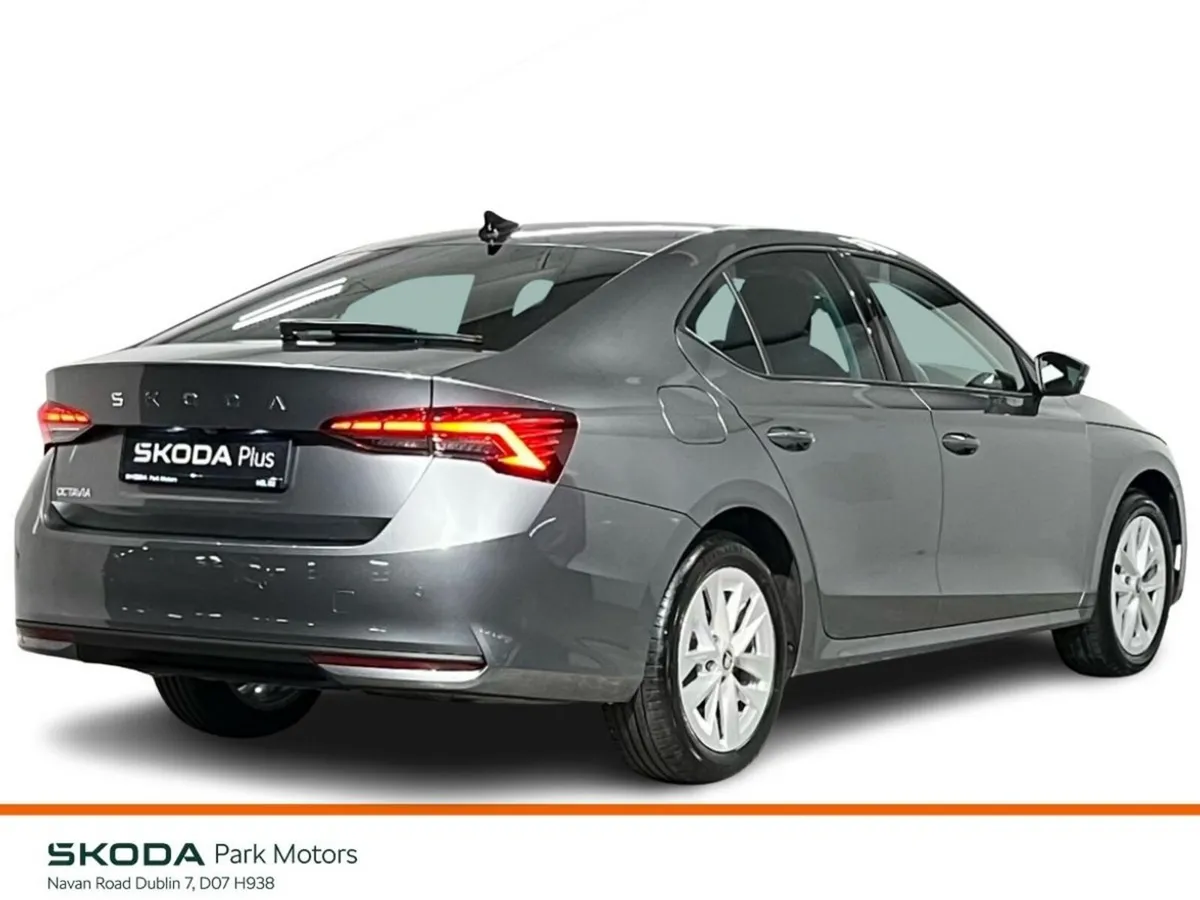 Skoda Octavia Selection DSG 1.5TSI 115BHP - Revers - Image 3
