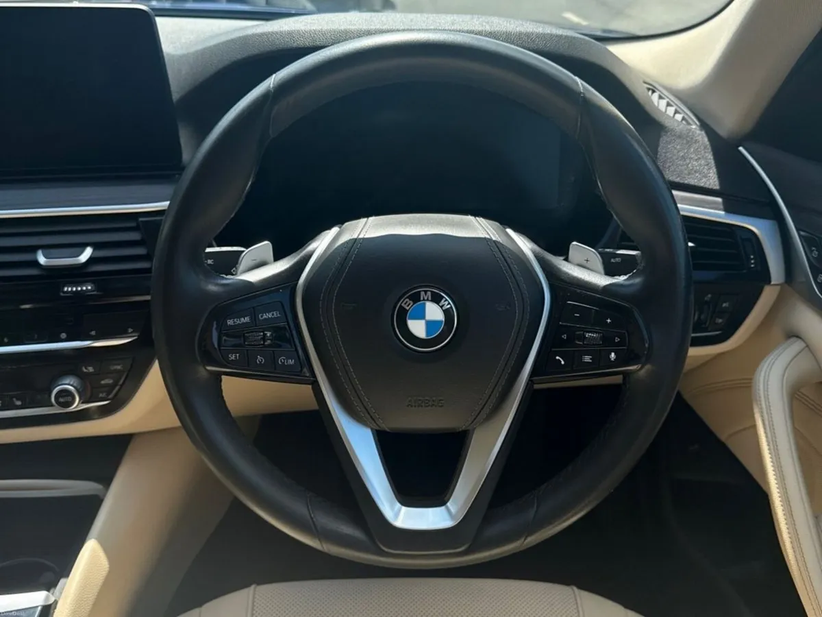 BMW 5-Series 520d SE (MHT) - Image 5