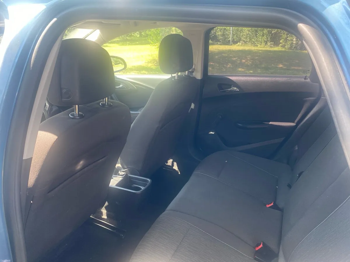 Car for sale - Image 3