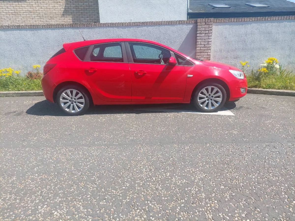 2011 opel astra 1.4 petrol - Image 3
