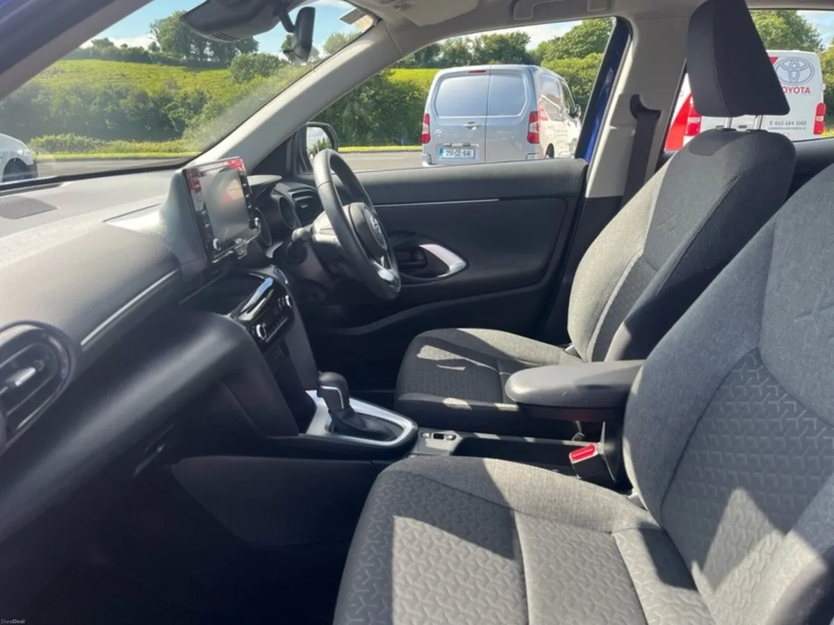 Toyota Yaris Cross YARIS CROSS LUNA STRAIGHT SALE - Image 6