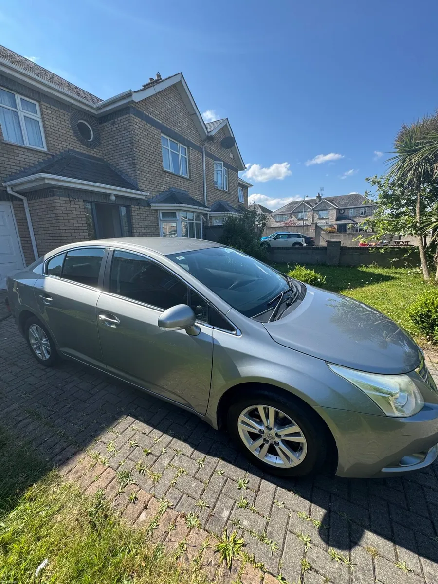 Toyota Avensis 2010 - Image 4