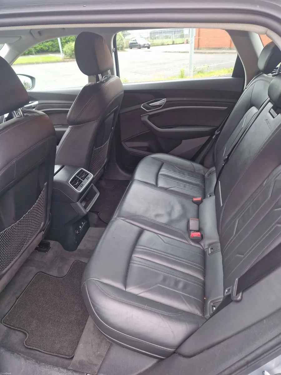 Audi e-tron 2021 - Image 2
