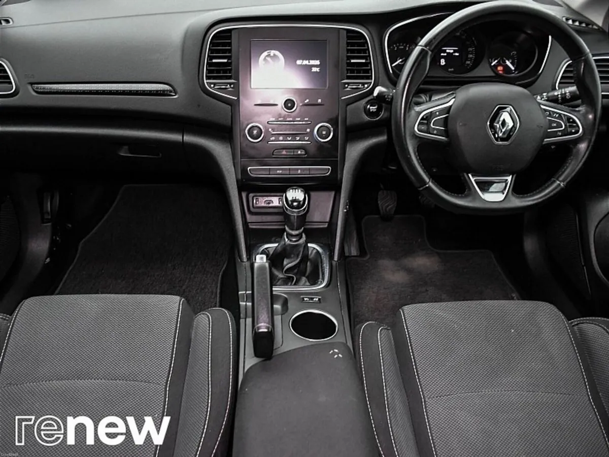 Renault Megane Sport Tourer Play Blue dCi 115 MY18 - Image 2