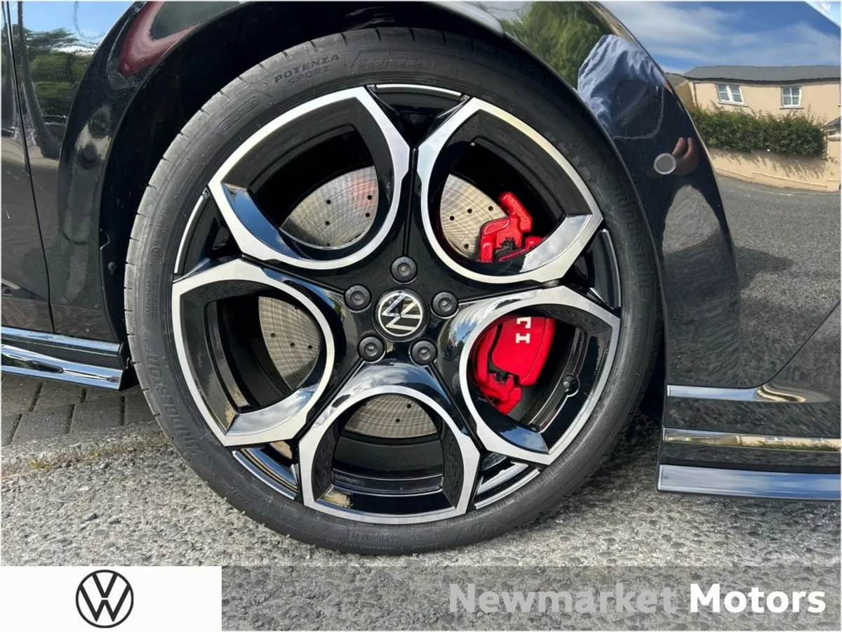 Volkswagen Golf GTI 50 YEAR ANNIVERSARY EDITION 32 - Image 2