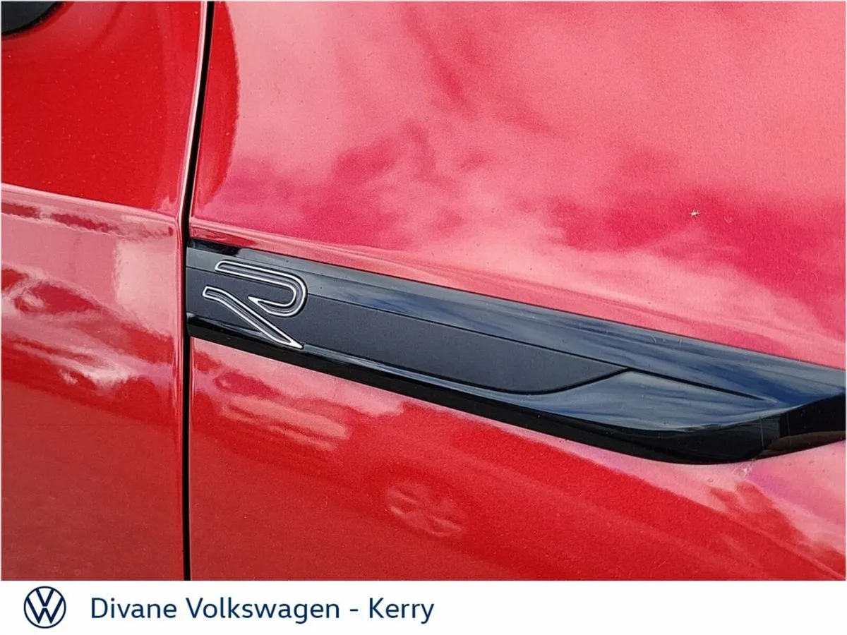 Volkswagen Golf R LINE 2.0 TDI 150 BHP  AUTOMATIC - Image 4