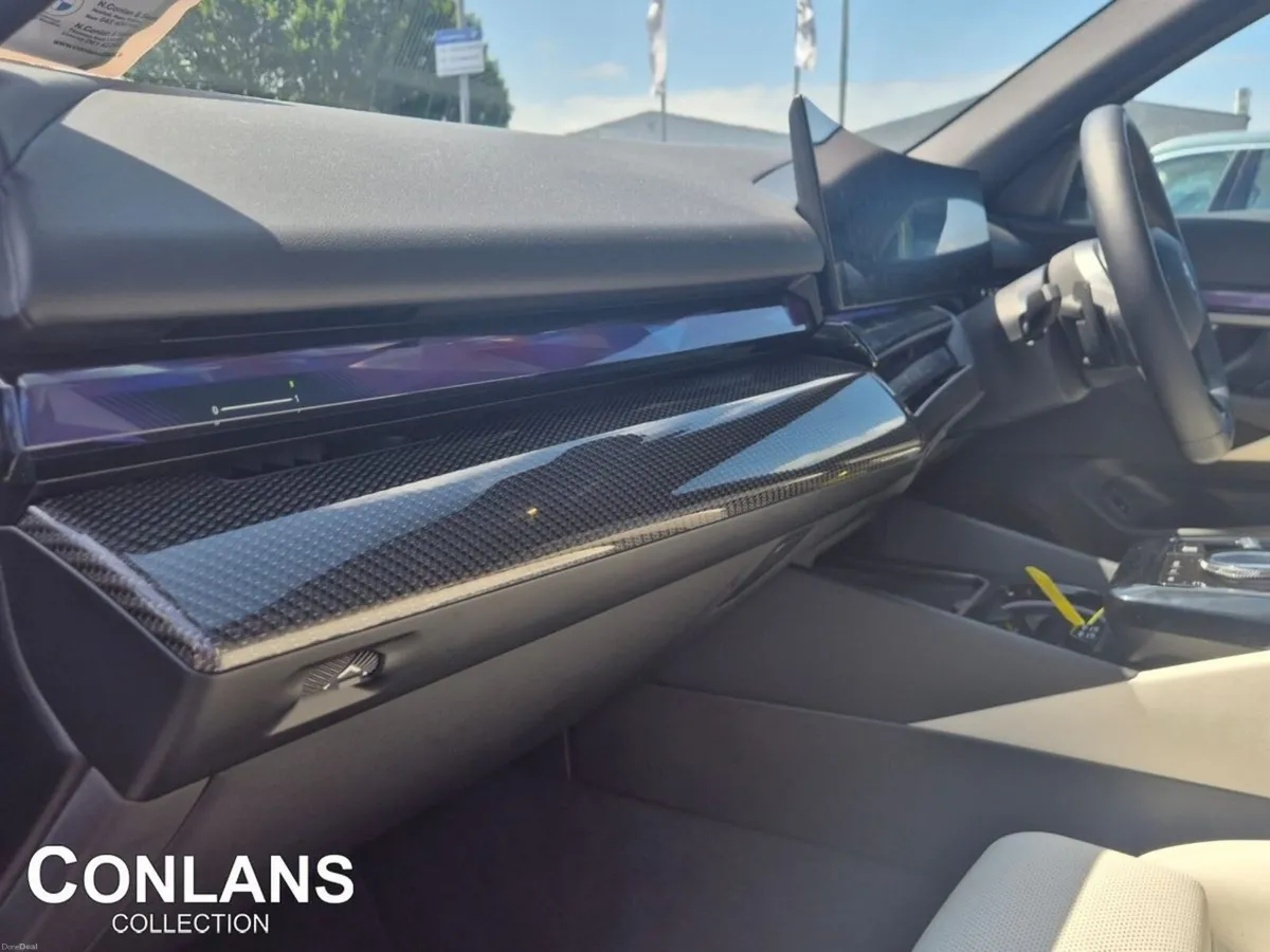 BMW 5-Series 530e M Sport Pro - Image 4