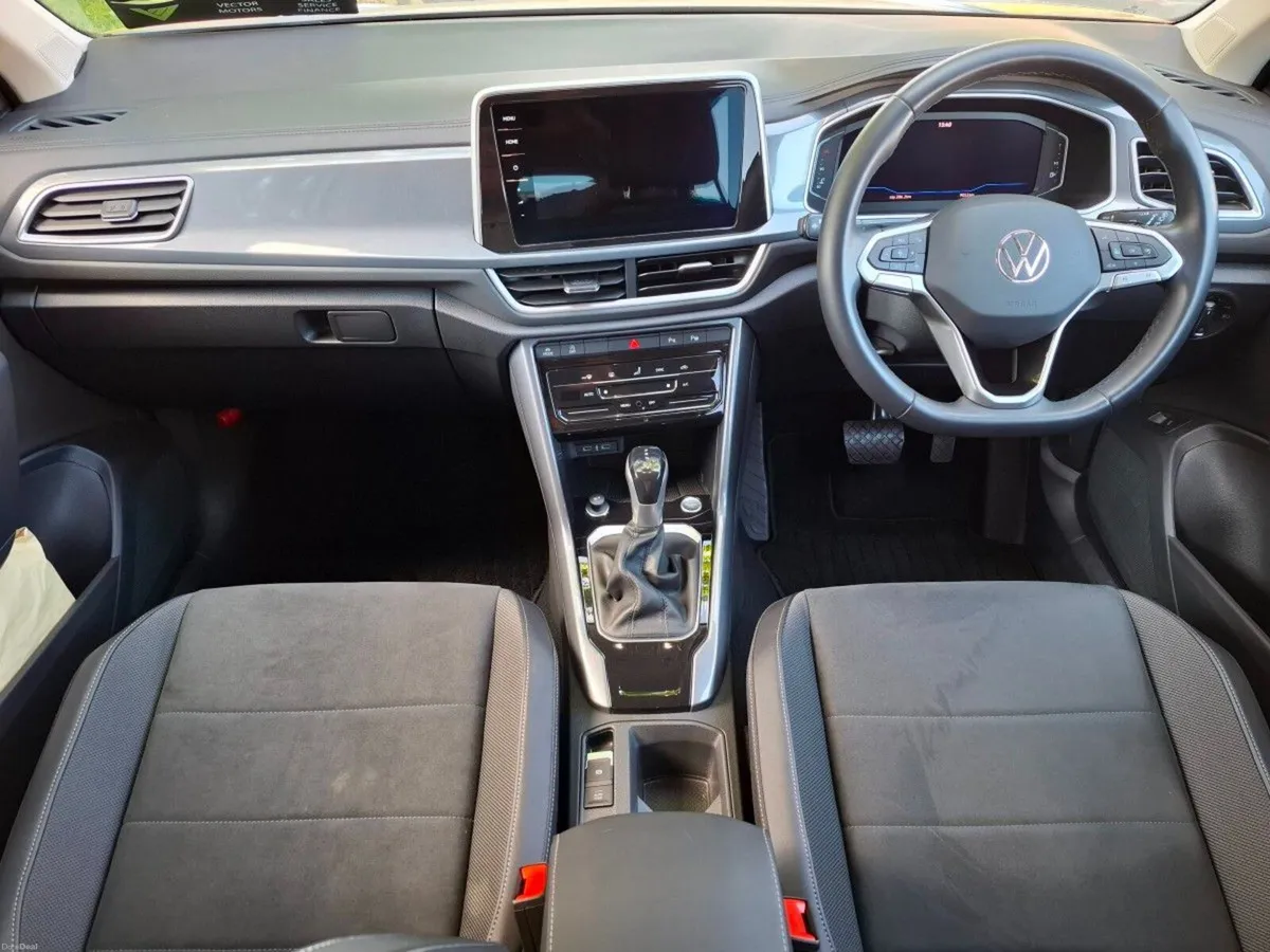Volkswagen T-Roc 2.0 TDI STYLE AUTO 12 MONTH WARRA - Image 3
