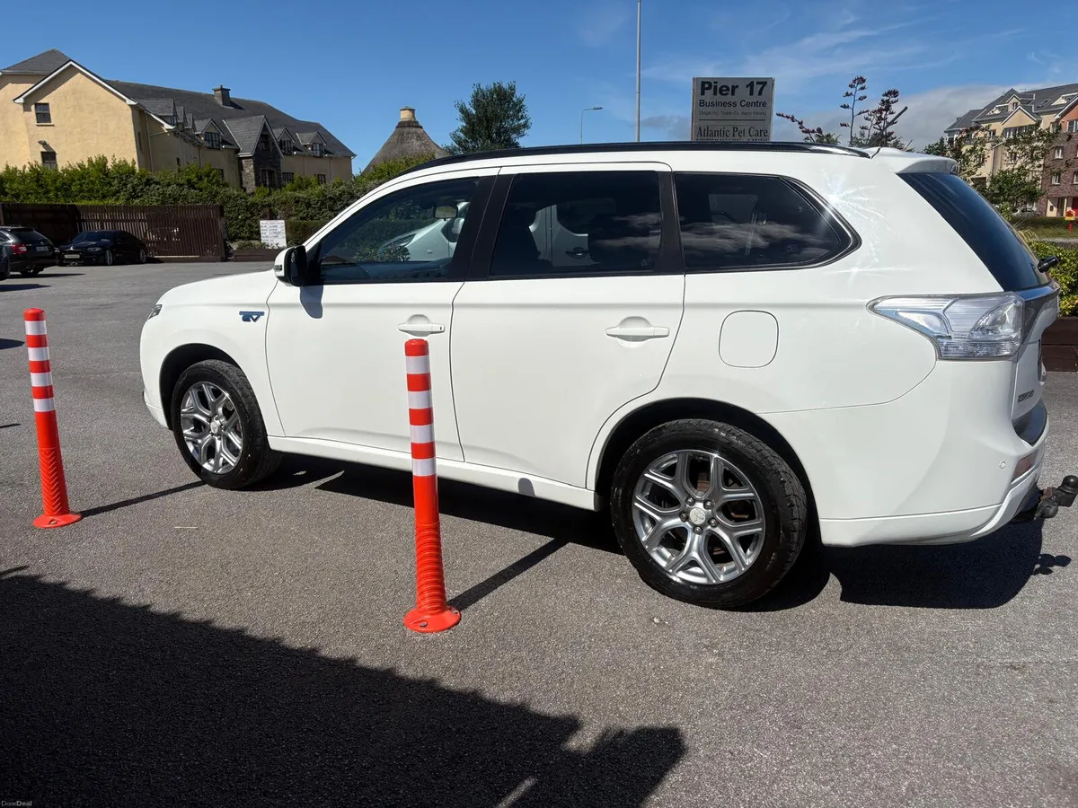 Mitsubishi Outlander 2015 - Image 5