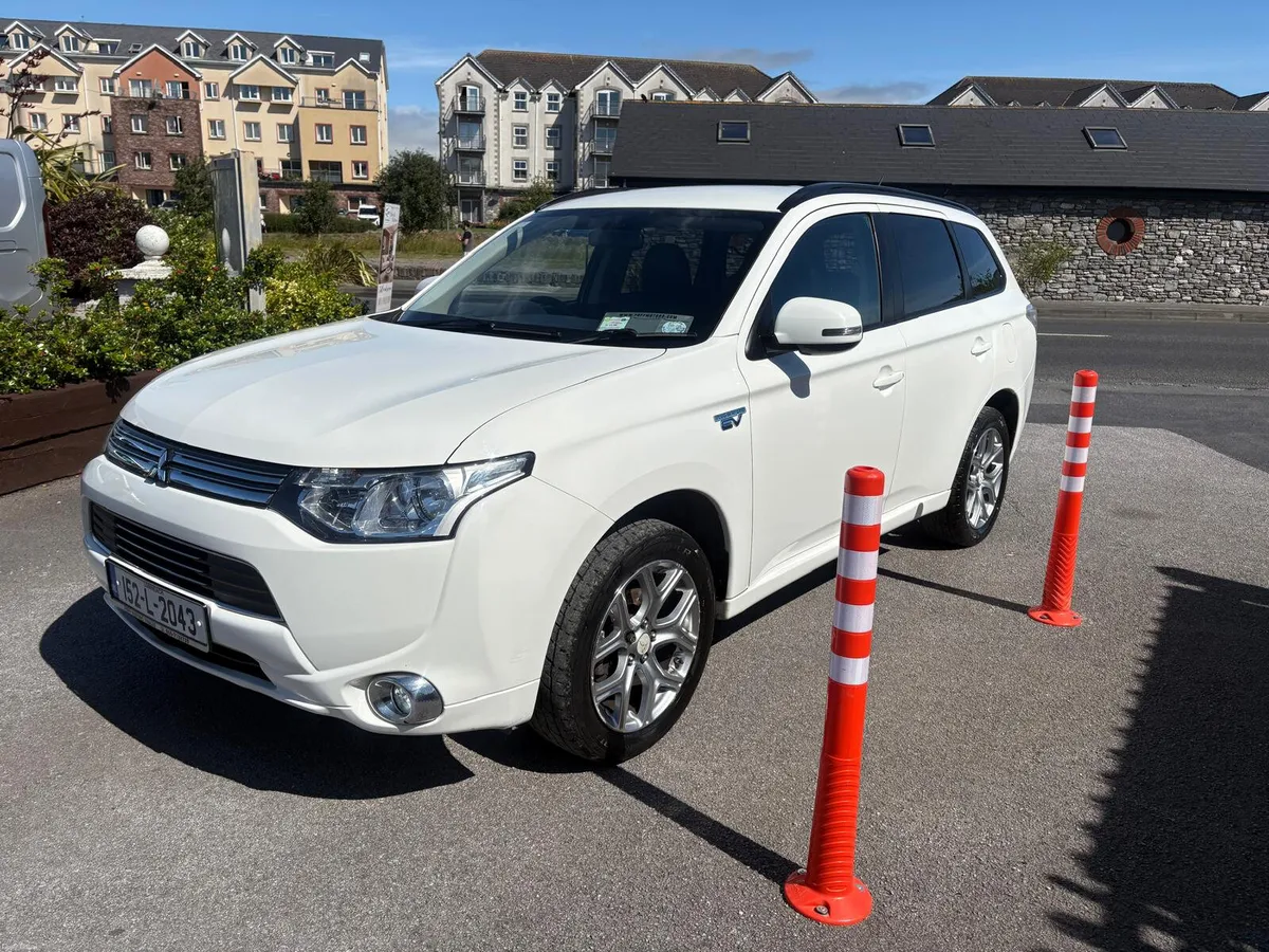 Mitsubishi Outlander 2015 - Image 3