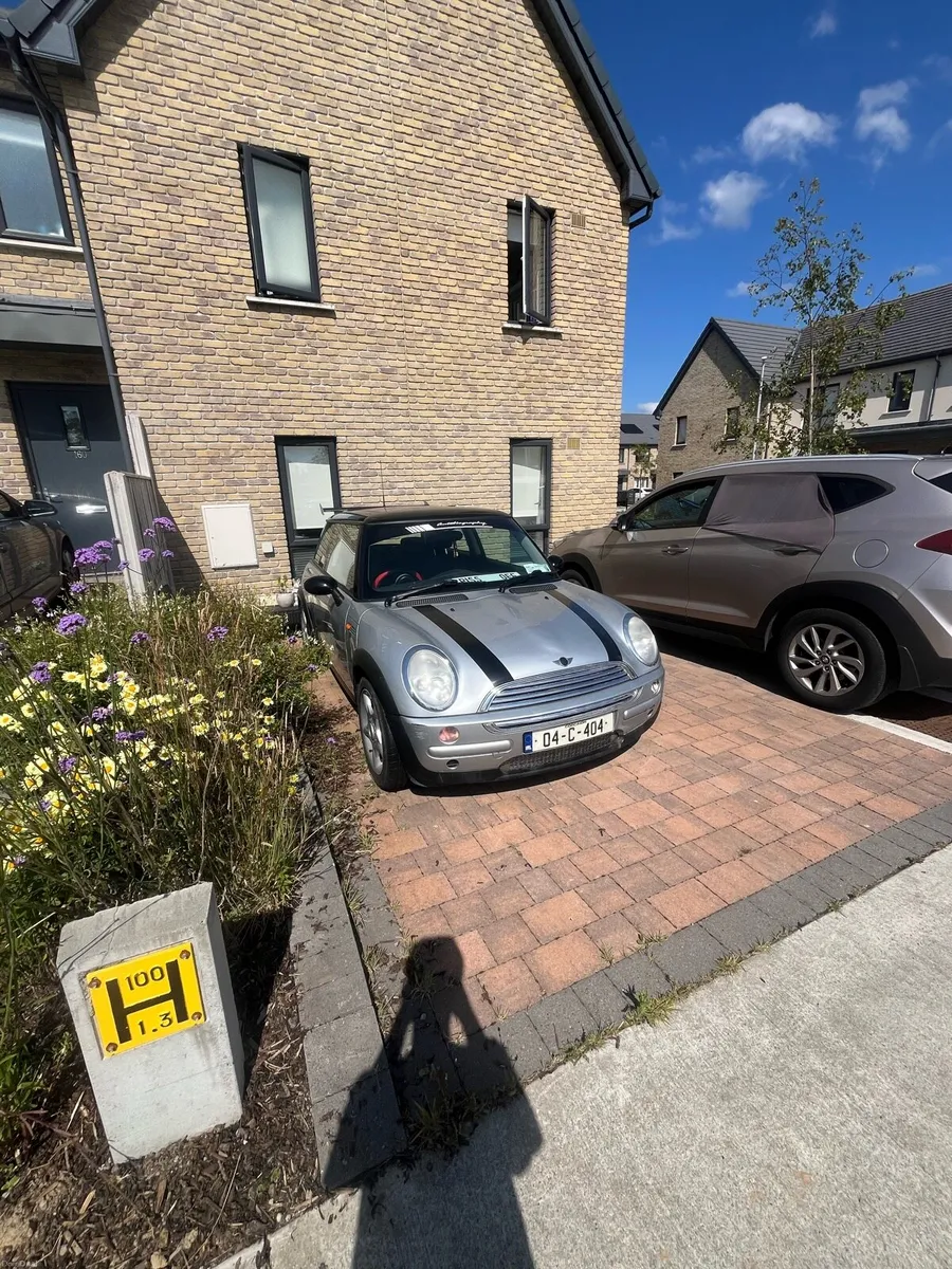 Mini Cooper 2004 - Image 1