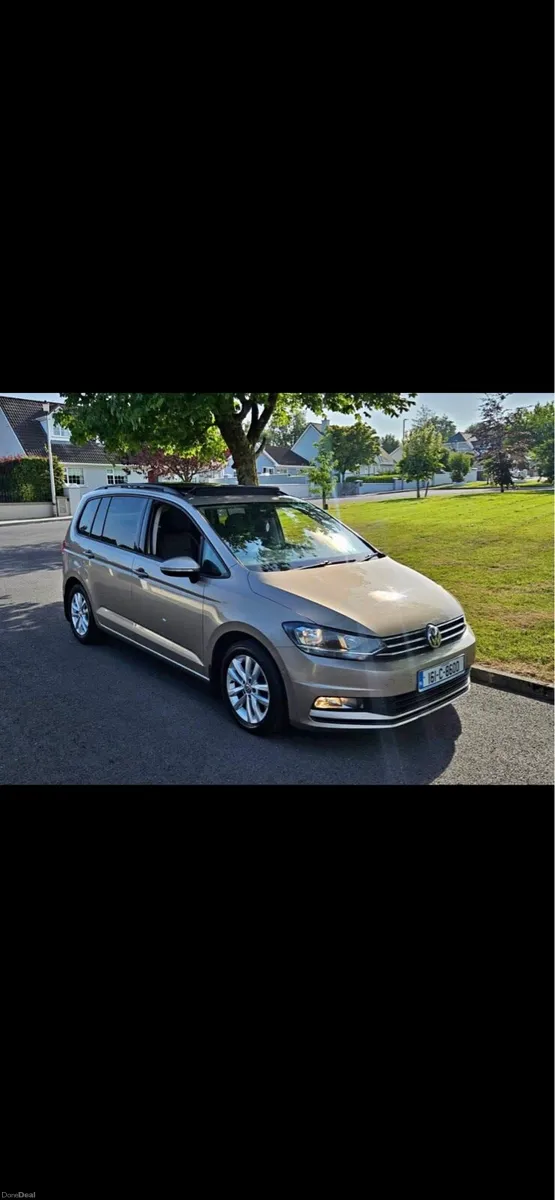 Volkswagen Touran - Image 1
