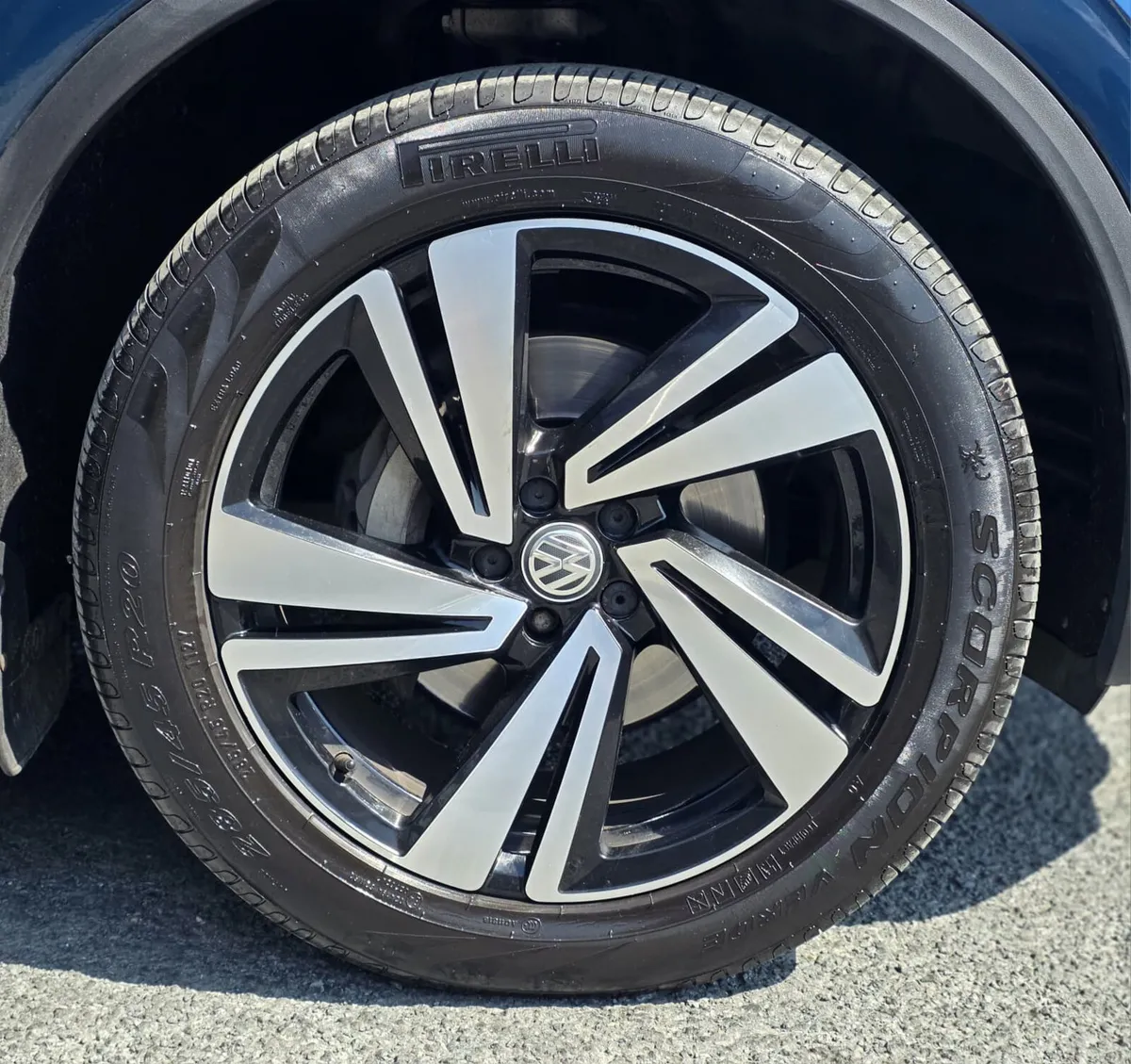 Volkswagen Touareg 3.0 Diesel High Spec Low Miles - Image 6