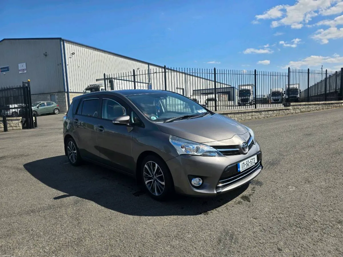 Toyota Verso sol Skyview 2017 1.6 Diesel - Image 2