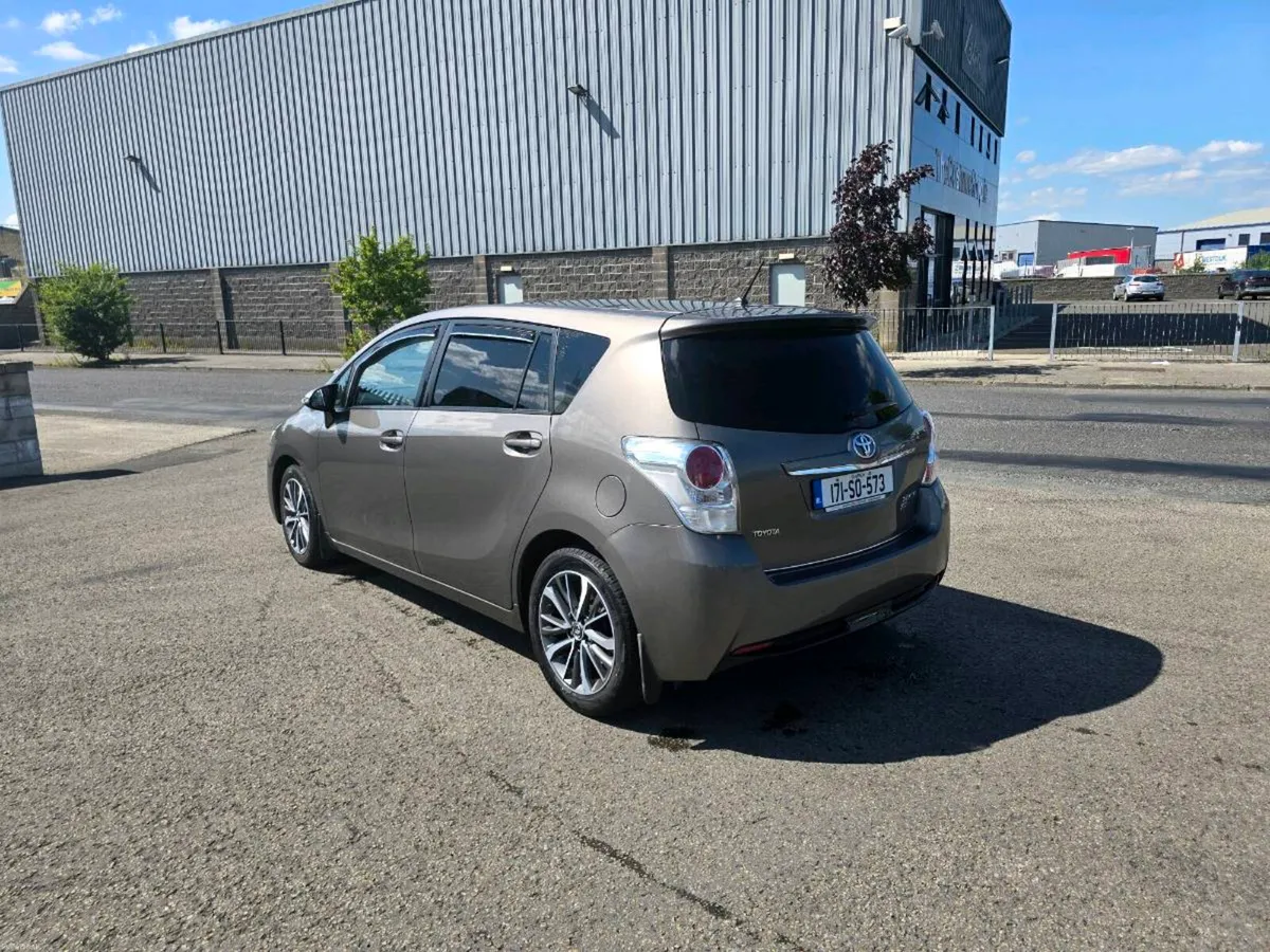 Toyota Verso sol Skyview 2017 1.6 Diesel - Image 4