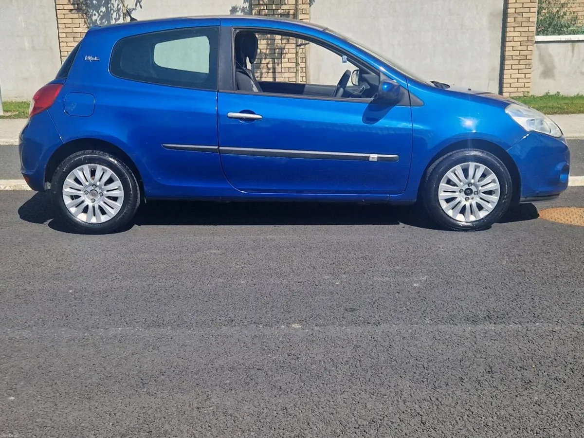 Renault Clio - Image 2