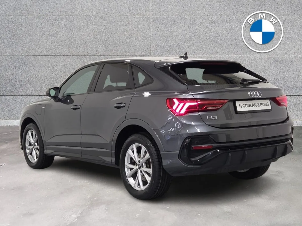 Audi Q3 45 TFSI E S Tronic S line - Image 3