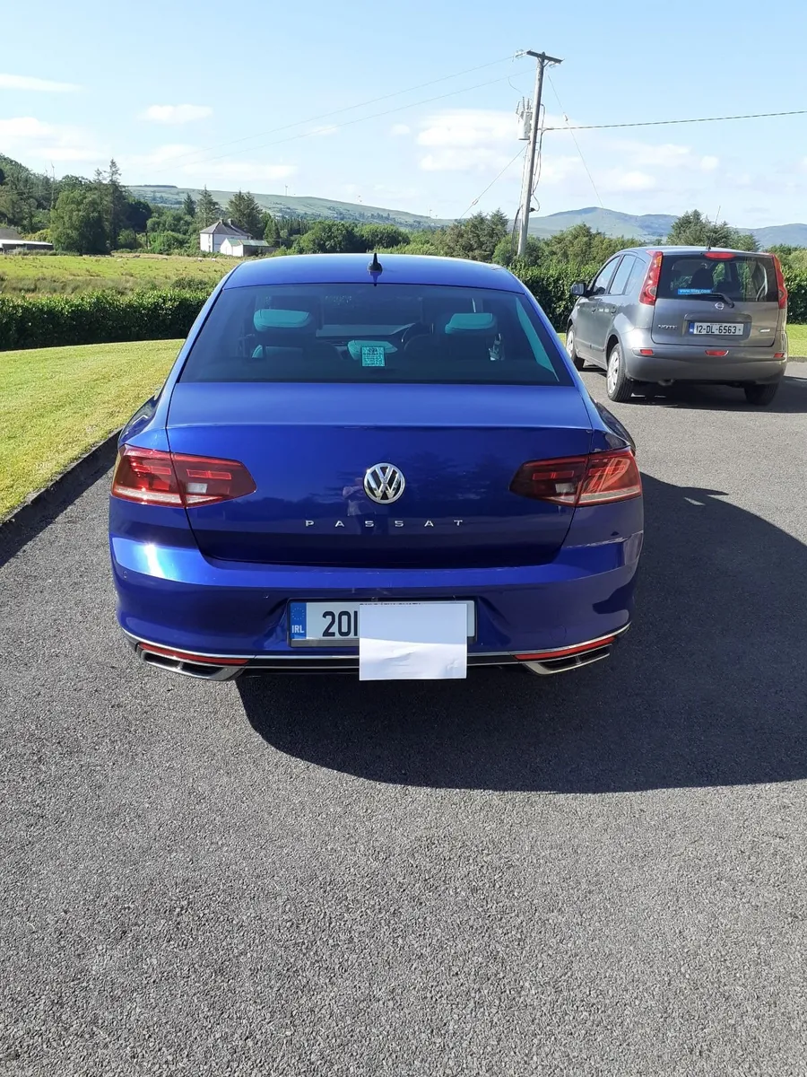 Volkswagen Passat 2020 - Image 2