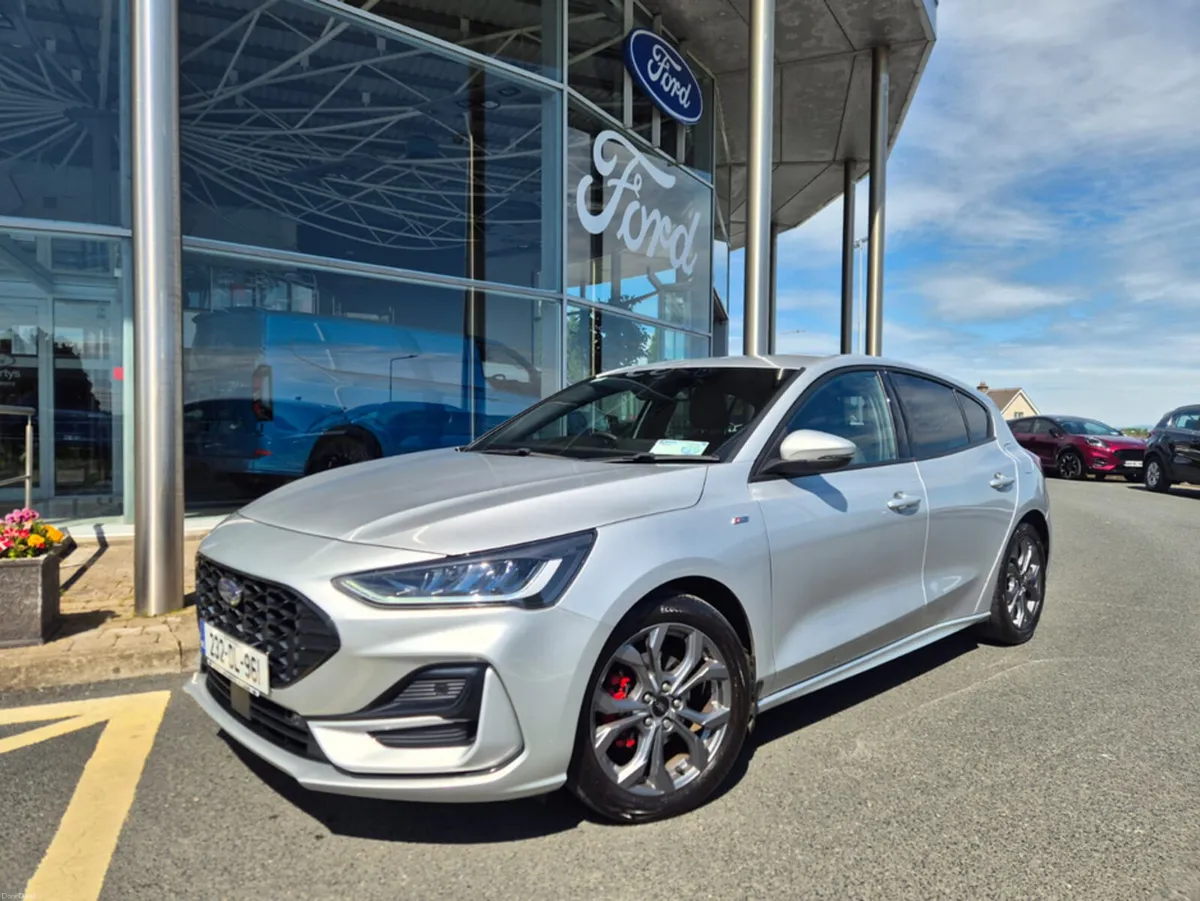 Ford Focus ST-LINE X 1.0T 125 M6 4DR - Image 1