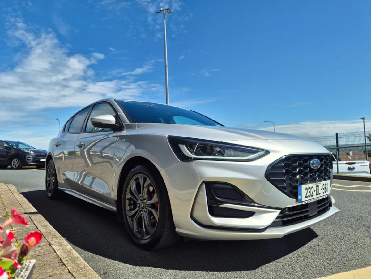 Ford Focus ST-LINE X 1.0T 125 M6 4DR - Image 6