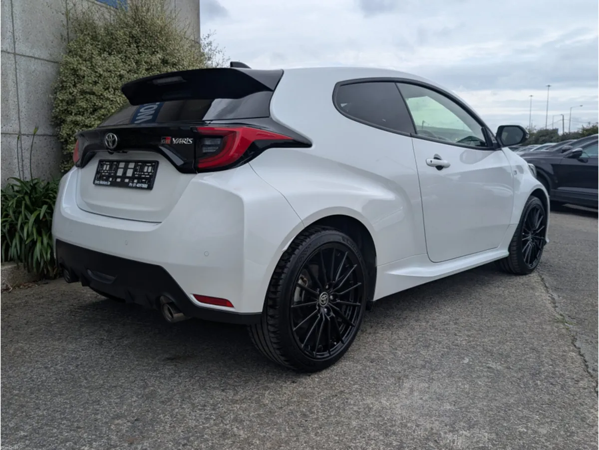 Toyota Yaris RS AUTOMATIC 1.5 PETROL//REVERSE CAME - Image 6